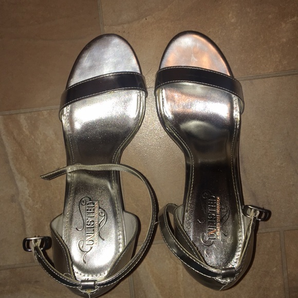 Unlisted Kenneth Cole Heels - Picture 3 of 5